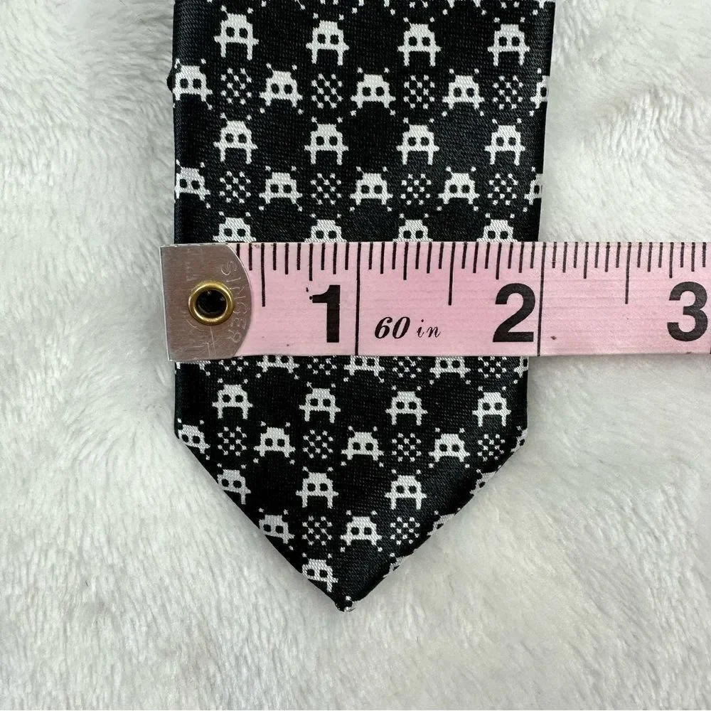 Black Tie Geek Space Invaders black and white‎ polyester narrow tie